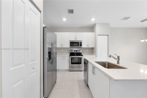 Touwnhouse à vendre à Coral Springs, Floride: 3 chambres, 124.86 m2 № 2289217 - photo 9