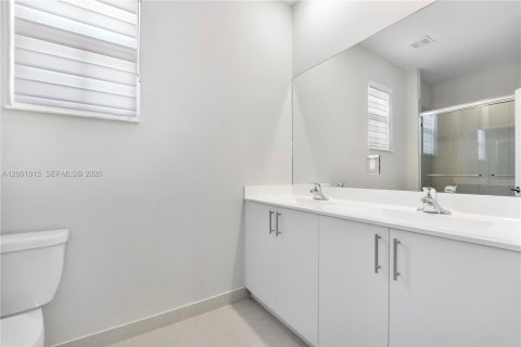 Touwnhouse à vendre à Coral Springs, Floride: 3 chambres, 124.86 m2 № 2289217 - photo 23