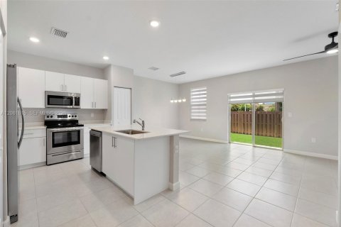 Touwnhouse à vendre à Coral Springs, Floride: 3 chambres, 124.86 m2 № 2289217 - photo 13