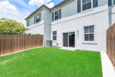 Touwnhouse à vendre à Coral Springs, Floride: 3 chambres, 124.86 m2 № 2289217 - photo 18