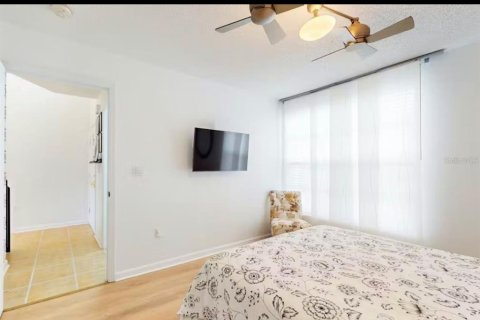 Adosado en venta en Kissimmee, Florida, 2 dormitorios, 94.02 m2 № 2096967 - foto 11