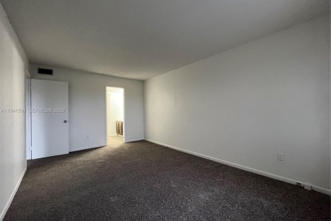 Купить кондоминиум в Майами, Флорида 1 спальня, 76.74м2, № 1998624 - фото 5