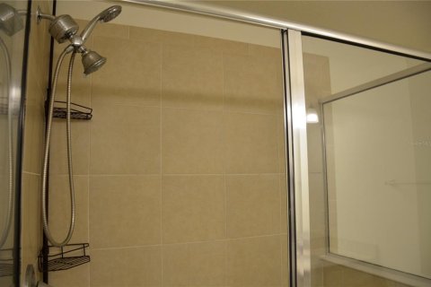 Townhouse in LAKESHORE in Lutz, Florida 3 bedrooms, 182.18 sq.m. № 1609967 - photo 23