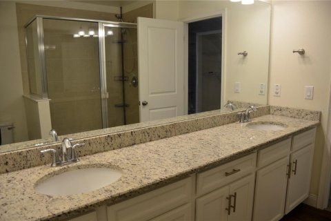 Townhouse in LAKESHORE in Lutz, Florida 3 bedrooms, 182.18 sq.m. № 1609967 - photo 22