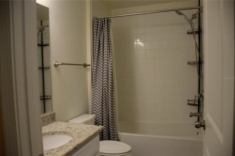 Townhouse in LAKESHORE in Lutz, Florida 3 bedrooms, 182.18 sq.m. № 1609967 - photo 29