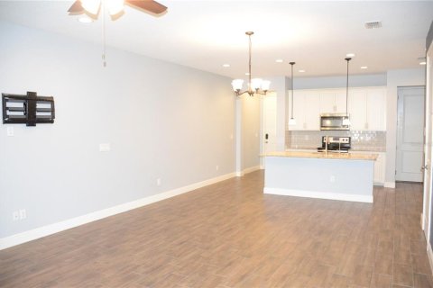 Townhouse in LAKESHORE in Lutz, Florida 3 bedrooms, 182.18 sq.m. № 1609967 - photo 10