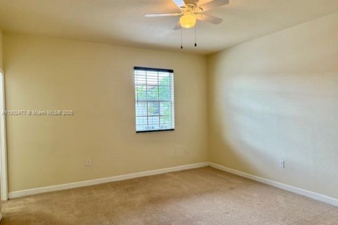 Снять в аренду таунхаус в Майами, Флорида 4 спальни, 214.79м2, № 1955584 - фото 10