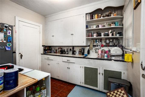 Immobilier commercial à vendre à Gainesville, Floride: 9 chambres, 400.59 m2 № 2422777 - photo 23