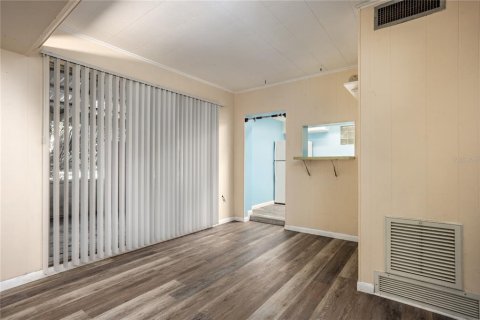 Immobilier commercial à vendre à Gainesville, Floride: 9 chambres, 400.59 m2 № 2422777 - photo 7