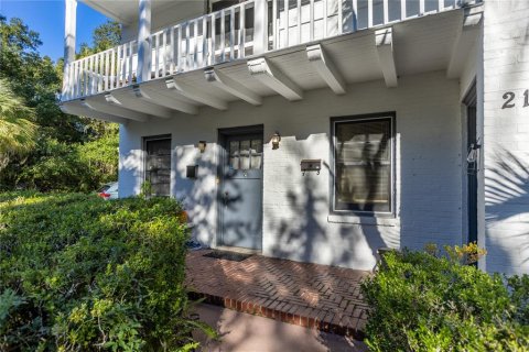 Immobilier commercial à vendre à Gainesville, Floride: 9 chambres, 400.59 m2 № 2422777 - photo 3