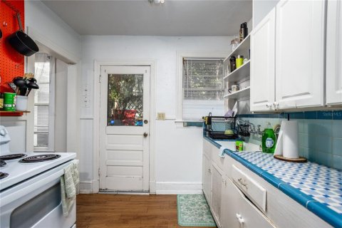 Immobilier commercial à vendre à Gainesville, Floride: 9 chambres, 400.59 m2 № 2422777 - photo 12