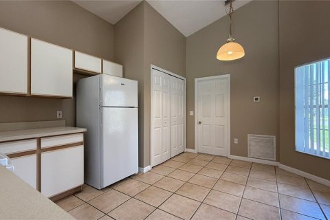 Casa en alquiler en Kissimmee, Florida, 3 dormitorios, 109.16 m2 № 1915552 - foto 4