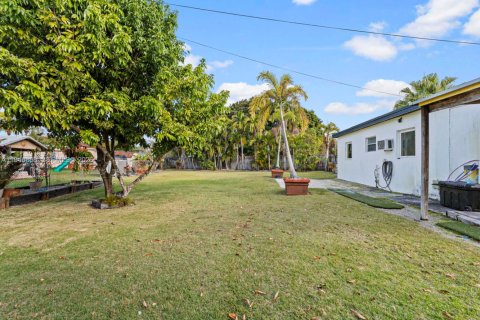 House in Homestead, Florida 3 bedrooms, 129.32 sq.m. № 2010444 - photo 21