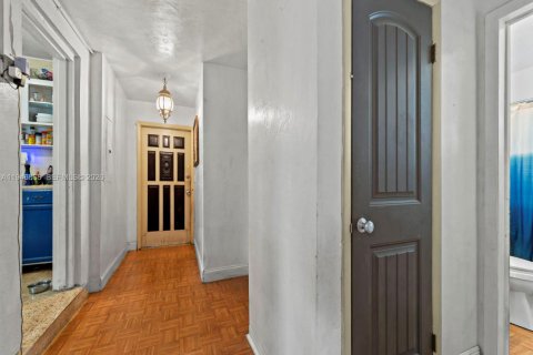 House in Homestead, Florida 3 bedrooms, 129.32 sq.m. № 2010444 - photo 12