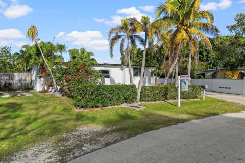 House in Homestead, Florida 3 bedrooms, 129.32 sq.m. № 2010444 - photo 30