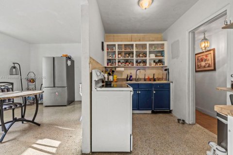 House in Homestead, Florida 3 bedrooms, 129.32 sq.m. № 2010444 - photo 13