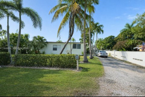 House in Homestead, Florida 3 bedrooms, 129.32 sq.m. № 2010444