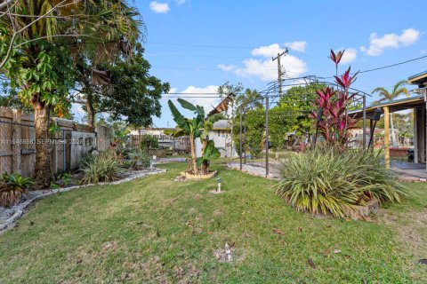 House in Homestead, Florida 3 bedrooms, 129.32 sq.m. № 2010444 - photo 22