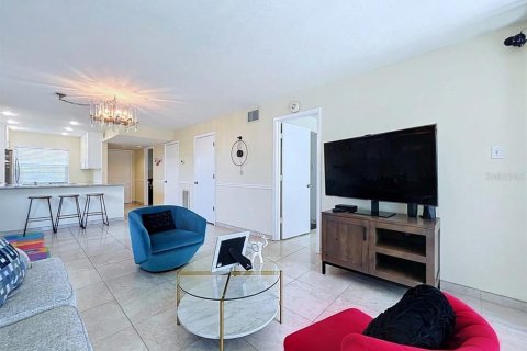 Condominio en venta en Tarpon Springs, Florida, 2 dormitorios, 98.94 m2 № 2406701 - foto 16