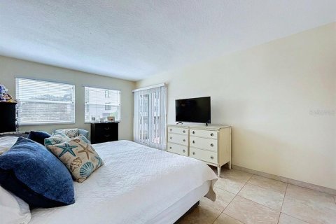 Condominio en venta en Tarpon Springs, Florida, 2 dormitorios, 98.94 m2 № 2406701 - foto 29