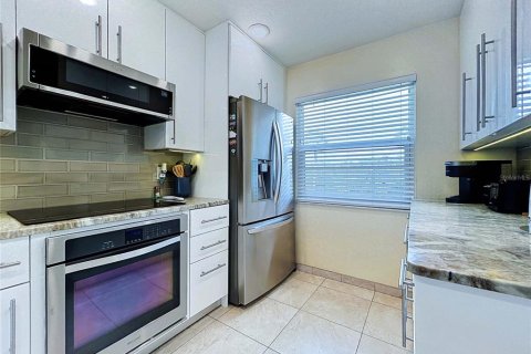 Condominio en venta en Tarpon Springs, Florida, 2 dormitorios, 98.94 m2 № 2406701 - foto 20