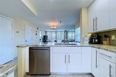 Condominio en venta en Tarpon Springs, Florida, 2 dormitorios, 98.94 m2 № 2406701 - foto 24