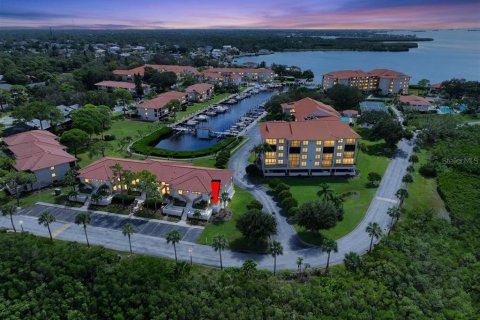 Condominio en venta en Tarpon Springs, Florida, 2 dormitorios, 98.94 m2 № 2406701 - foto 4