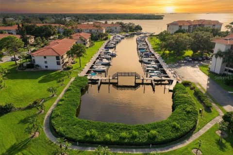 Condominio en venta en Tarpon Springs, Florida, 2 dormitorios, 98.94 m2 № 2406701 - foto 3