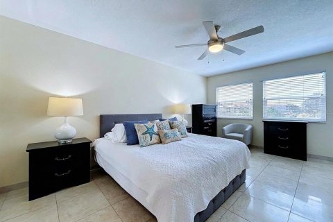 Condominio en venta en Tarpon Springs, Florida, 2 dormitorios, 98.94 m2 № 2406701 - foto 28