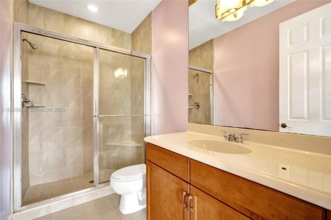 House in Boynton Beach, Florida 6 bedrooms, 421.59 sq.m. № 2181429 - photo 21