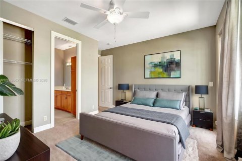 House in Boynton Beach, Florida 6 bedrooms, 421.59 sq.m. № 2181429 - photo 13