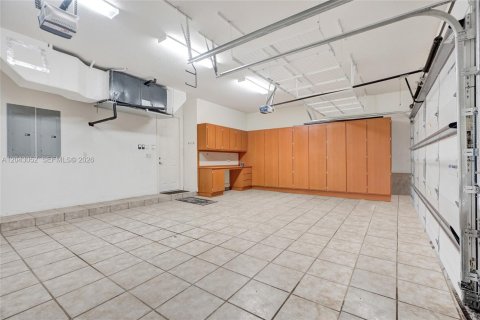 House in Boynton Beach, Florida 6 bedrooms, 421.59 sq.m. № 2181429 - photo 27
