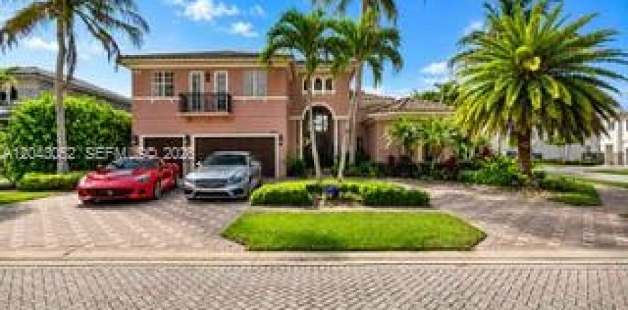 House in Boynton Beach, Florida 6 bedrooms, 421.59 sq.m. № 2181429
