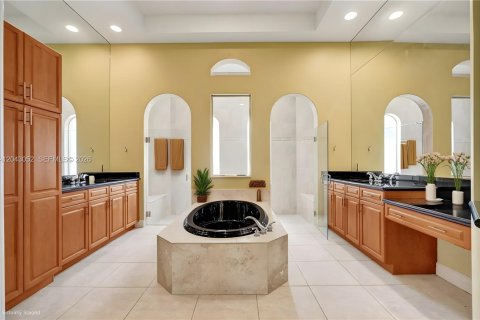 House in Boynton Beach, Florida 6 bedrooms, 421.59 sq.m. № 2181429 - photo 8