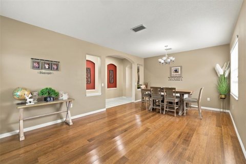 Villa ou maison à vendre à Zephyrhills, Floride: 4 chambres, 193.24 m2 № 2407159 - photo 15
