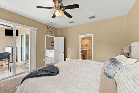 Villa ou maison à vendre à Zephyrhills, Floride: 4 chambres, 193.24 m2 № 2407159 - photo 18