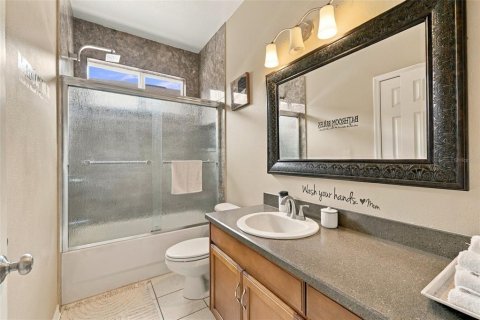 Villa ou maison à vendre à Zephyrhills, Floride: 4 chambres, 193.24 m2 № 2407159 - photo 25