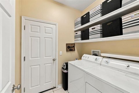 Villa ou maison à vendre à Zephyrhills, Floride: 4 chambres, 193.24 m2 № 2407159 - photo 29