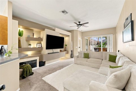 Villa ou maison à vendre à Zephyrhills, Floride: 4 chambres, 193.24 m2 № 2407159 - photo 5