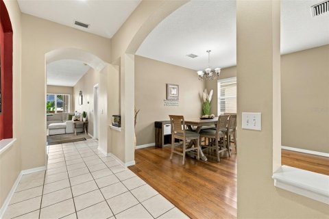 Villa ou maison à vendre à Zephyrhills, Floride: 4 chambres, 193.24 m2 № 2407159 - photo 3