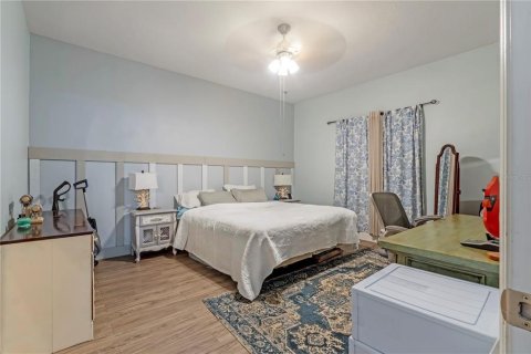 House in Port Orange, Florida 3 bedrooms, 143.53 sq.m. № 2314156 - photo 18