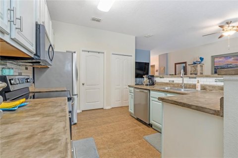 House in Port Orange, Florida 3 bedrooms, 143.53 sq.m. № 2314156 - photo 16