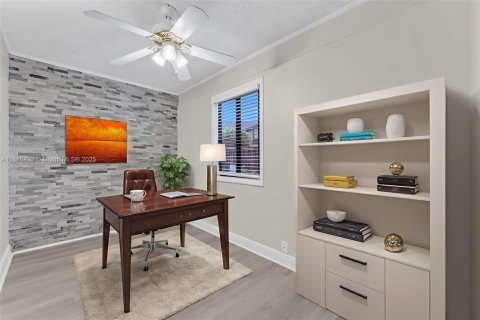 Casa en venta en Sunrise, Florida, 4 dormitorios, 158.58 m2 № 1932839 - foto 10