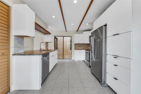 Casa en venta en Sunrise, Florida, 4 dormitorios, 158.58 m2 № 1932839 - foto 6