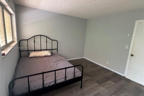 Купить кондоминиум в Халландейл-Бич, Флорида 1 спальня, 58.06м2, № 1980708 - фото 19