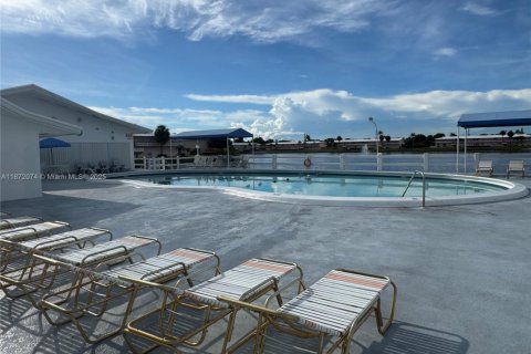 Купить кондоминиум в Халландейл-Бич, Флорида 1 спальня, 58.06м2, № 1980708 - фото 6