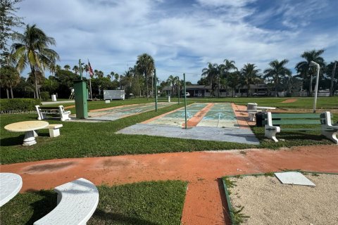 Купить кондоминиум в Халландейл-Бич, Флорида 1 спальня, 58.06м2, № 1980708 - фото 30