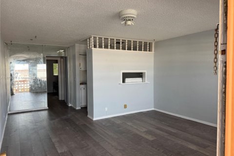 Купить кондоминиум в Халландейл-Бич, Флорида 1 спальня, 58.06м2, № 1980708 - фото 8