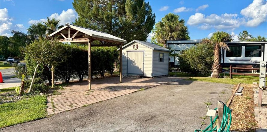 Terreno en Silver Springs Shores, Florida № 1674084