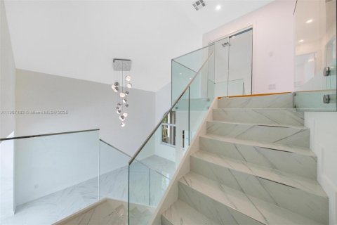 Casa en alquiler en Miami Beach, Florida, 4 dormitorios, 274.06 m2 № 2012544 - foto 19